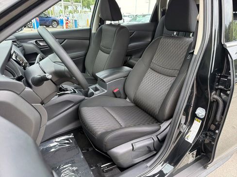 Used 2017 Nissan Rogue S FWD image 32