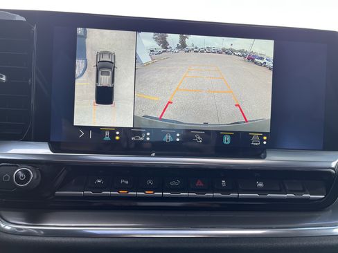 Used 2023 Chevrolet Silverado 1500 High Country w/ High Country Premium Package image 6