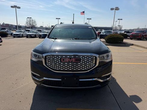 Used 2019 GMC Acadia Denali image 8