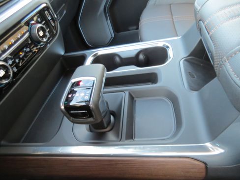 New 2026 Chevrolet Silverado 1500 High Country w/ Technology Package AWD/4WD image 26