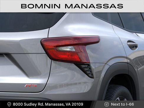 New 2026 Chevrolet Trax RS w/ Sunroof Package FWD image 11