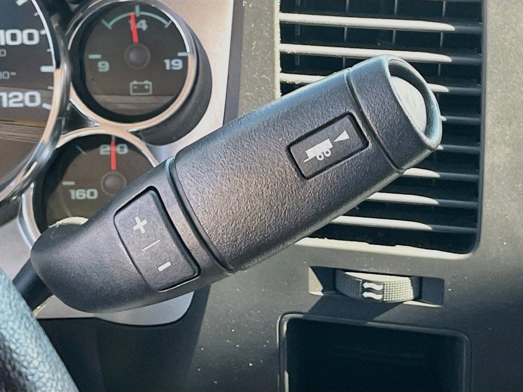 Used 2011 Chevrolet Silverado 2500 W/T AWD/4WD image 16