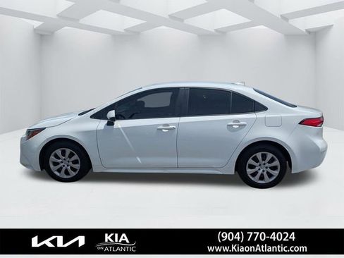 Used 2020 Toyota Corolla LE FWD image 6
