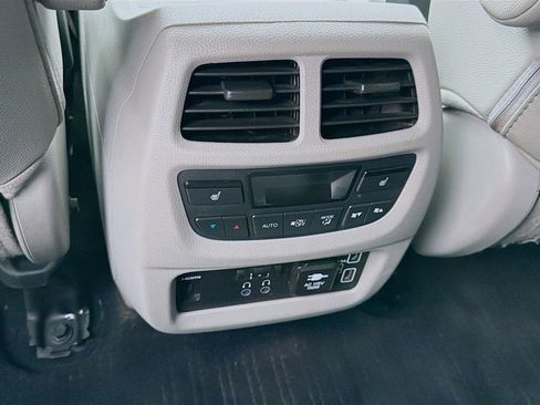 Used 2019 Honda Pilot Elite image 23