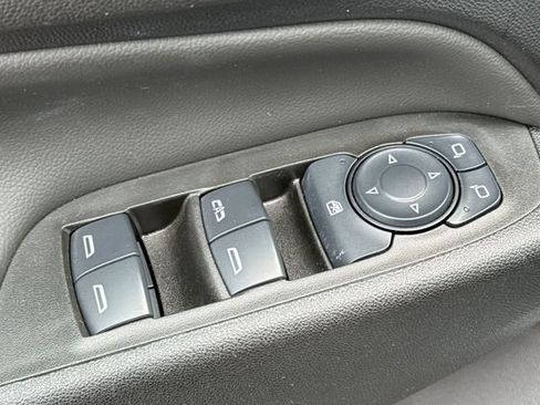 Used 2024 Chevrolet Equinox LT AWD/4WD image 12