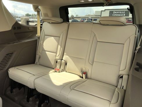 Used 2021 GMC Yukon Denali w/ Denali Premium Package image 12