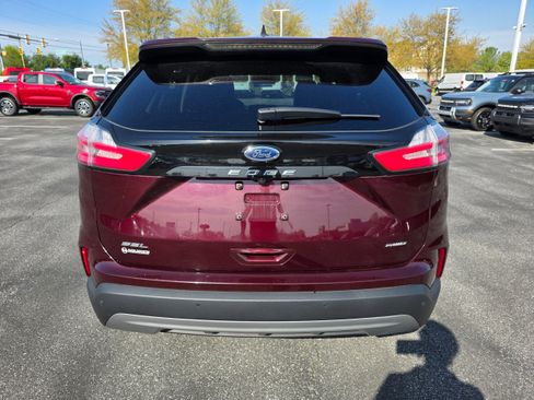 Used 2022 Ford Edge SEL w/ Convenience Package image 4