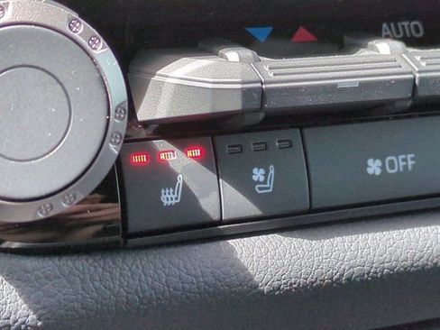 New 2026 Toyota Tundra Limited AWD/4WD image 14