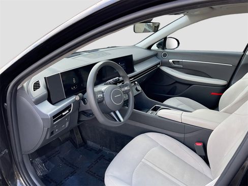 Used 2024 Hyundai Sonata SEL image 9