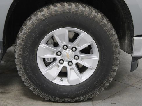 Used 2024 Chevrolet Silverado 1500 LT image 13