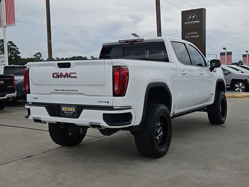 Used 2022 GMC Sierra 1500 AT4 w/ AT4 Premium Package AWD/4WD image 5