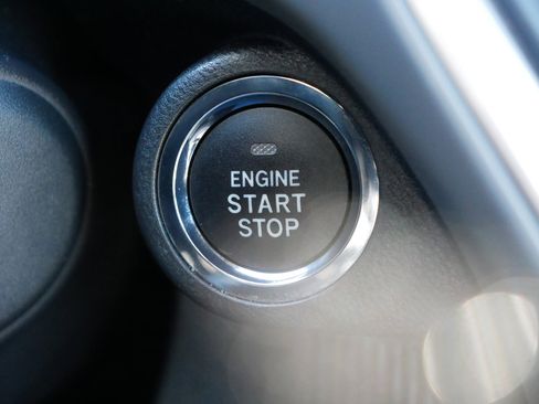 Used 2024 Subaru Crosstrek 2.0i Premium image 29