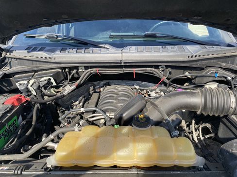 Used 2018 Ford F150 XLT w/ Equipment Group 302A Luxury image 18