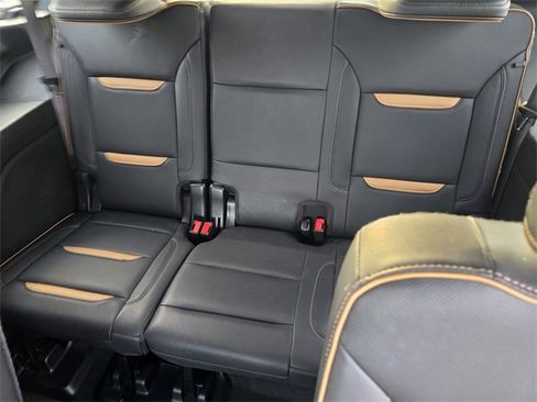 Used 2021 GMC Yukon AT4 w/ Technology Package image 11