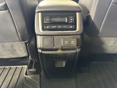 Used 2021 Subaru Ascent Limited w/ Technology Package AWD/4WD image 13