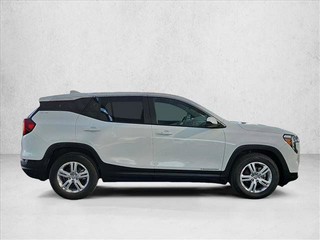 Used 2024 GMC Terrain SLE FWD image 4