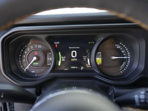 Used 2024 Jeep Wrangler Unlimited Sahara w/ Technology Group AWD/4WD image 48