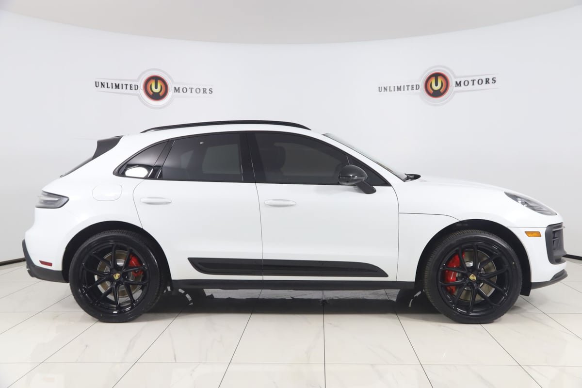 Used 2023 Porsche Macan GTS w/ GTS Sport Package AWD/4WD image 2