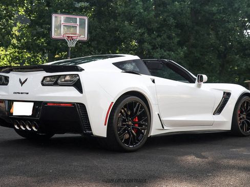 Used 2016 Chevrolet Corvette Z06 w/ 2LZ Preferred Equipment Group RWD image 8