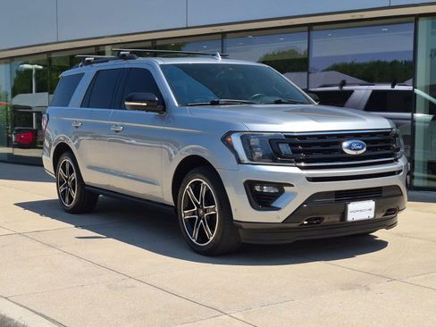 Used 2020 Ford Expedition Limited w/ Equipment Group 303A AWD/4WD image 7