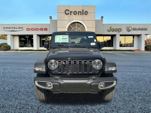 New 2026 Jeep Gladiator Sport AWD/4WD image 8