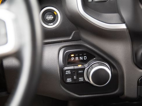 Used 2021 RAM 1500 Big Horn AWD/4WD image 14