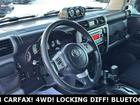 Used 2011 Toyota FJ Cruiser 4WD image 8