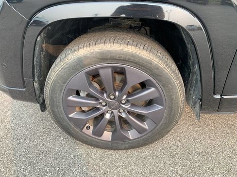 Used 2021 Jeep Cherokee High Altitude AWD/4WD image 2