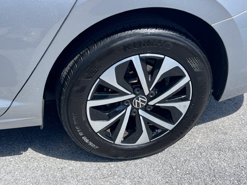 Used 2023 Volkswagen Jetta S FWD image 11