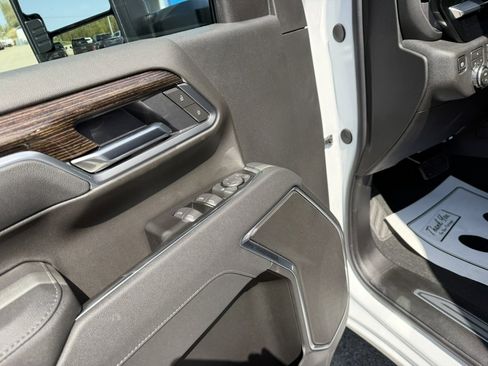 New 2026 GMC Sierra 2500 SLE w/ SLE Value Package; AWD/4WD image 14