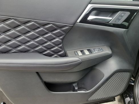 New 2026 Nissan Rogue Platinum AWD/4WD image 12