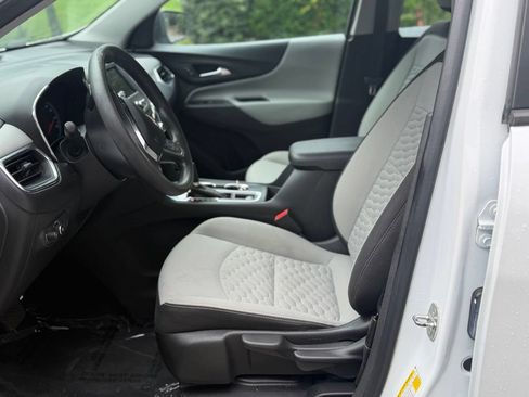 Used 2020 Chevrolet Equinox LS FWD image 10