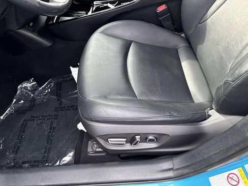 Used 2017 Toyota Prius Prime Advanced image 15