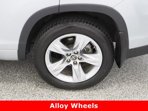 Used 2018 Toyota Highlander Limited image 10