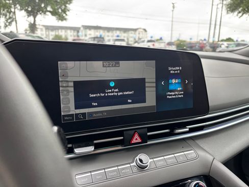 Used 2024 Hyundai Elantra SEL FWD image 21
