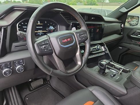 Used 2024 GMC Sierra 1500 AT4 w/ AT4 Preferred Package AWD/4WD image 6