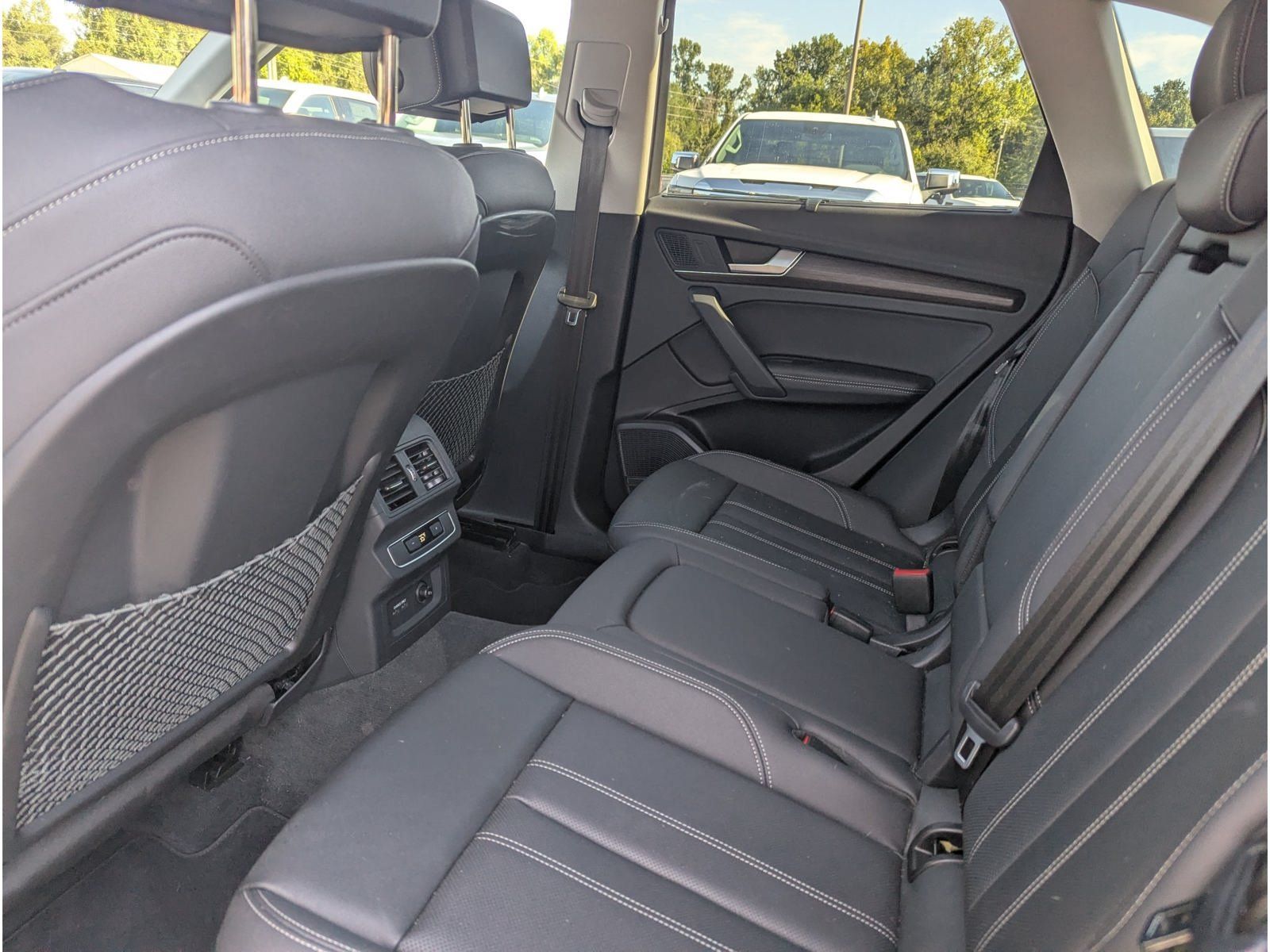 Used 2023 Audi Q5 2.0T Premium Plus w/ Premium Plus Package AWD/4WD image 13