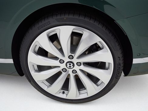 Used 2024 Bentley Continental GT V8 image 37