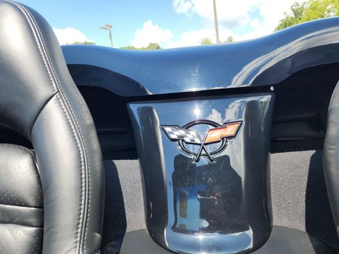 Used 2002 Chevrolet Corvette Convertible w/ Preferred Equipment Group2 RWD image 30