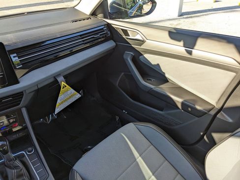 New 2026 Volkswagen Jetta SE image 17