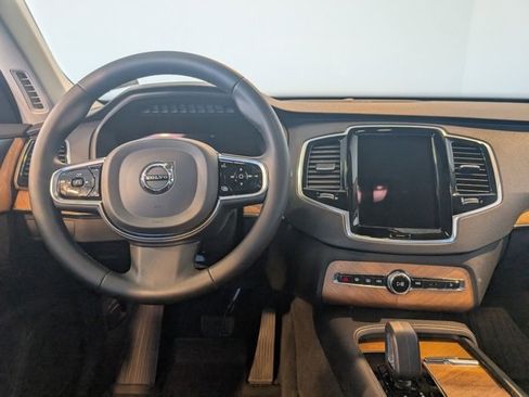 Used 2023 Volvo XC90 B6 Plus w/ Protection Package Premier image 17