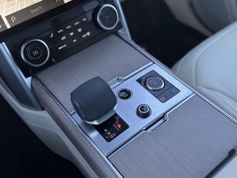 Used 2023 Land Rover Range Rover SE image 29