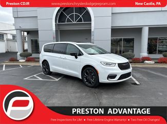 New 2026 Chrysler Pacifica Select AWD/4WD video 1