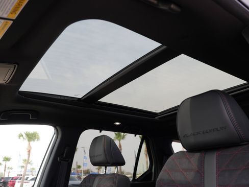 Used 2026 Honda Pilot Black Edition image 8