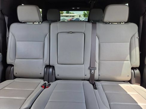 Used 2022 GMC Yukon XL SLT RWD image 10