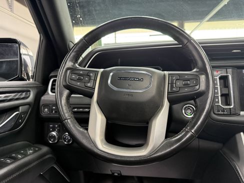 Used 2021 GMC Yukon Denali w/ Denali Premium Package image 15