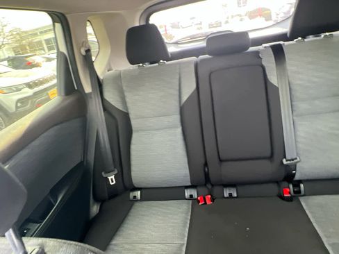 Used 2023 Nissan Rogue SV image 31