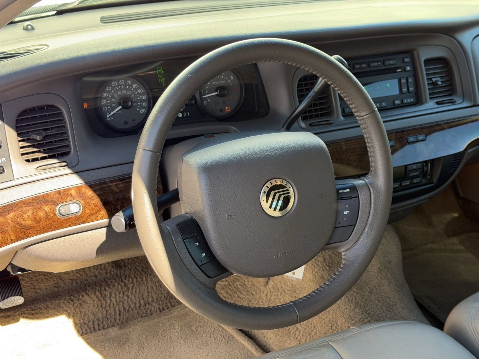 Used 2011 Mercury Grand Marquis LS RWD image 24