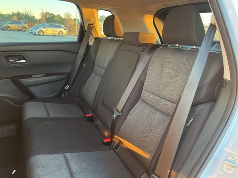 Used 2024 Nissan Rogue SV image 24