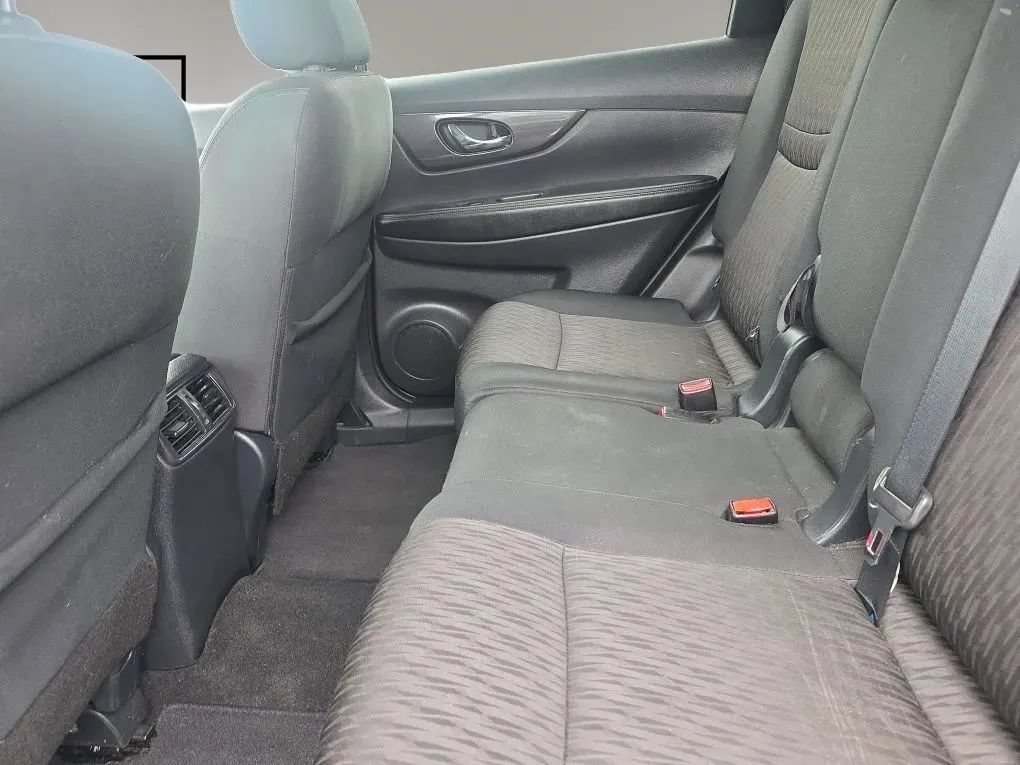 Used 2018 Nissan Rogue SV w/ Premium Package AWD/4WD image 10